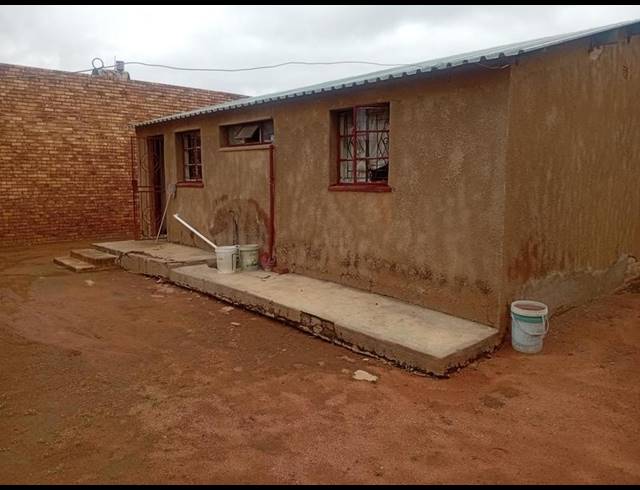 2 BEDROOM HOUSE FOR SALE IN SOSHANGUVE H